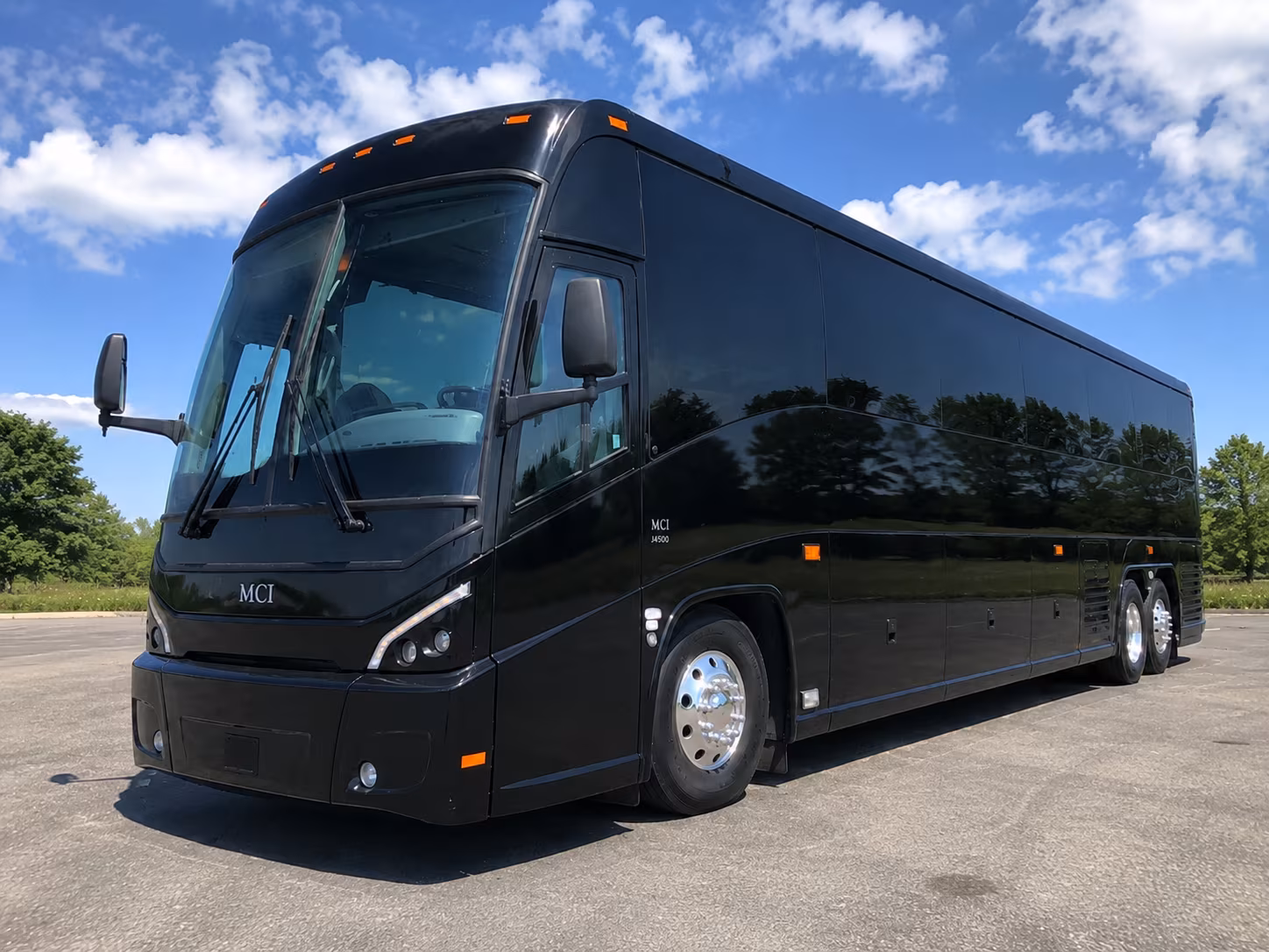 guest shuttles between mcallen hotels and mission wedding venues